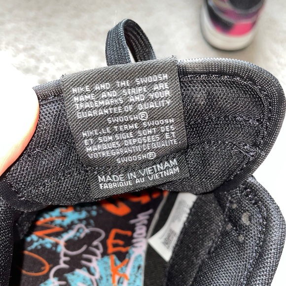 Nike dunk low premium graffiti sneaker - Picture 7 of 7